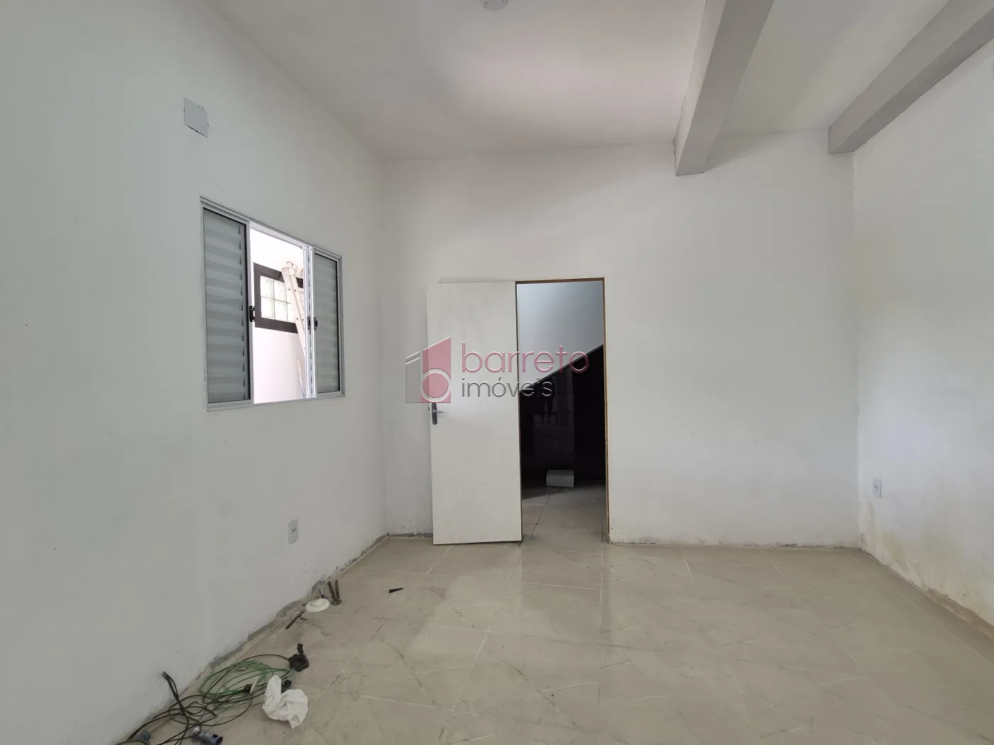 CASA COM 6 SUÍTES À VENDA EM CAMPO LIMPO PAULISTA/SP