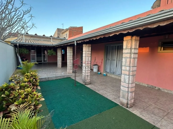 CASA COM 3 QUARTOS À VENDA NA VILA CONSTANÇA EM CAMPO LIMPO PAULISTA/SP