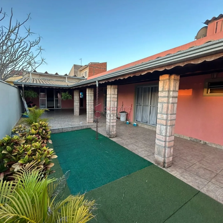 CASA COM 3 QUARTOS À VENDA NA VILA CONSTANÇA EM CAMPO LIMPO PAULISTA/SP