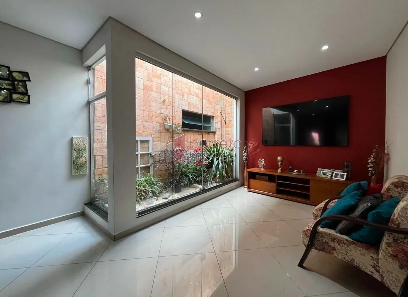 CASA COM 3 QUARTOS À VENDA NA VILA CONSTANÇA EM CAMPO LIMPO PAULISTA/SP
