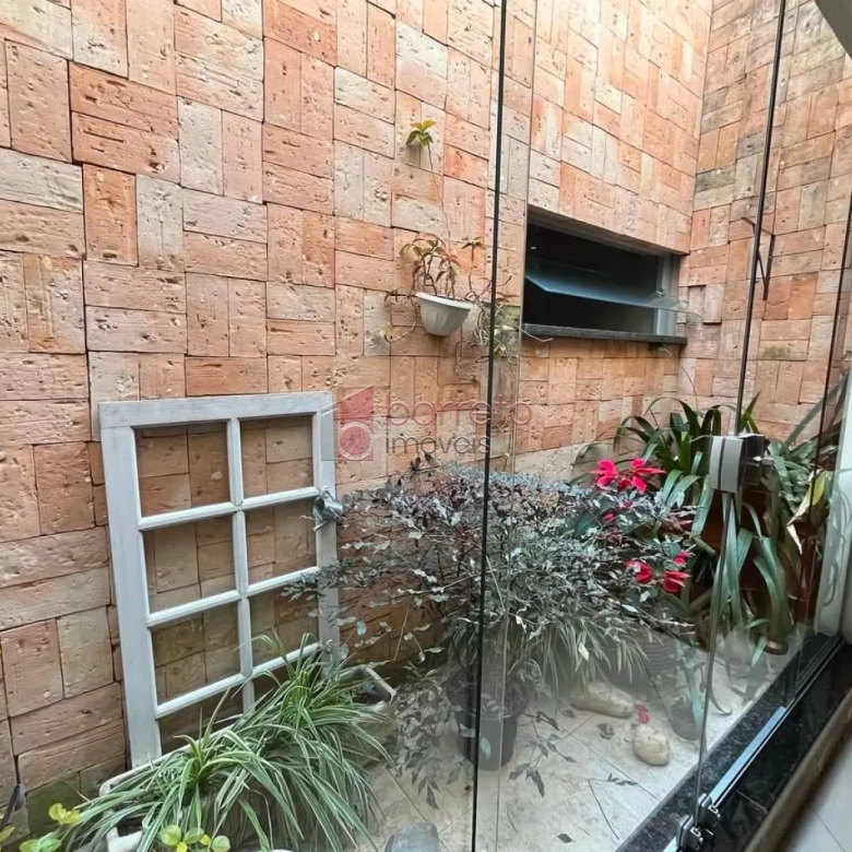 CASA COM 3 QUARTOS À VENDA NA VILA CONSTANÇA EM CAMPO LIMPO PAULISTA/SP