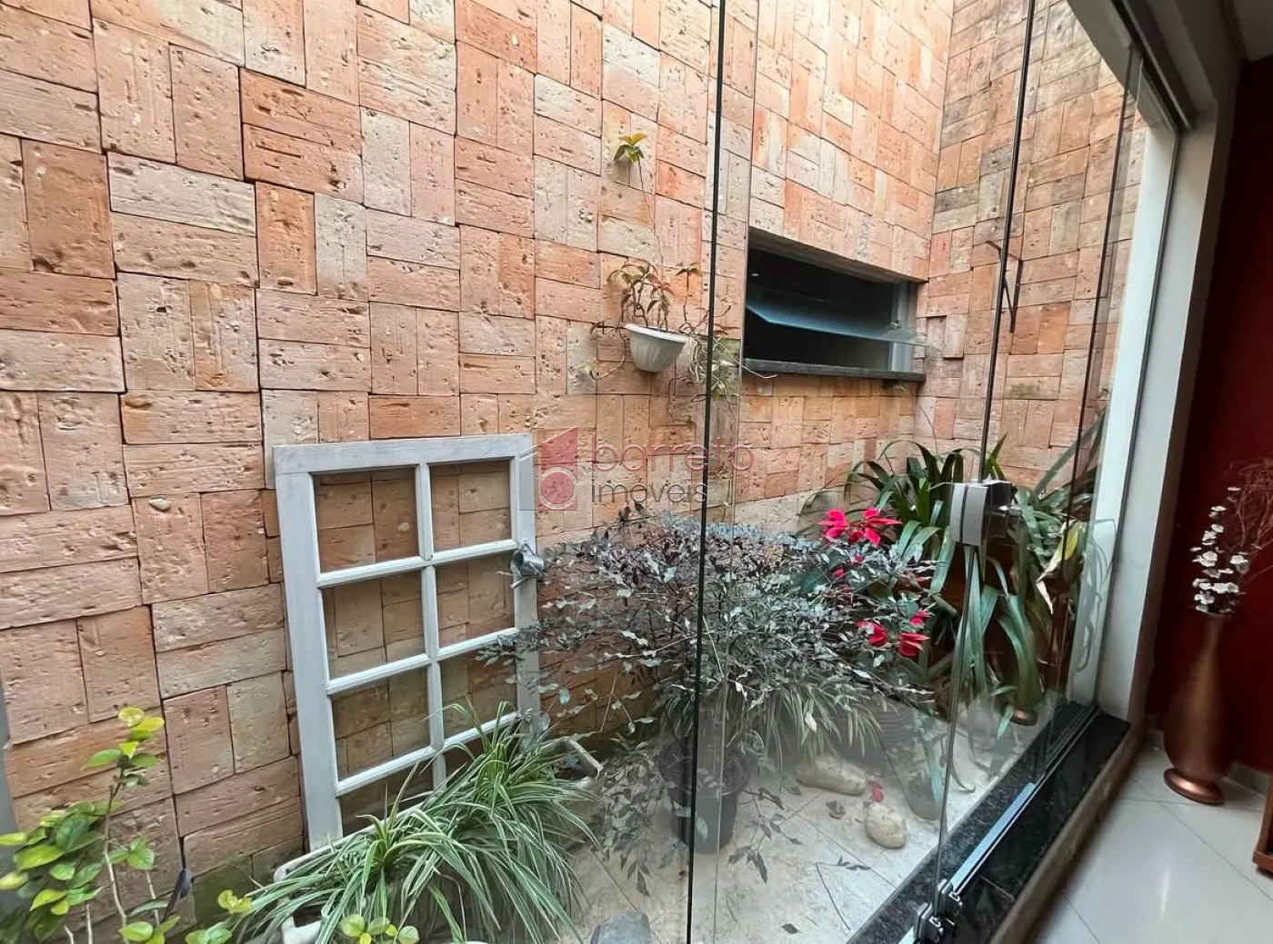 CASA COM 3 QUARTOS À VENDA NA VILA CONSTANÇA EM CAMPO LIMPO PAULISTA/SP