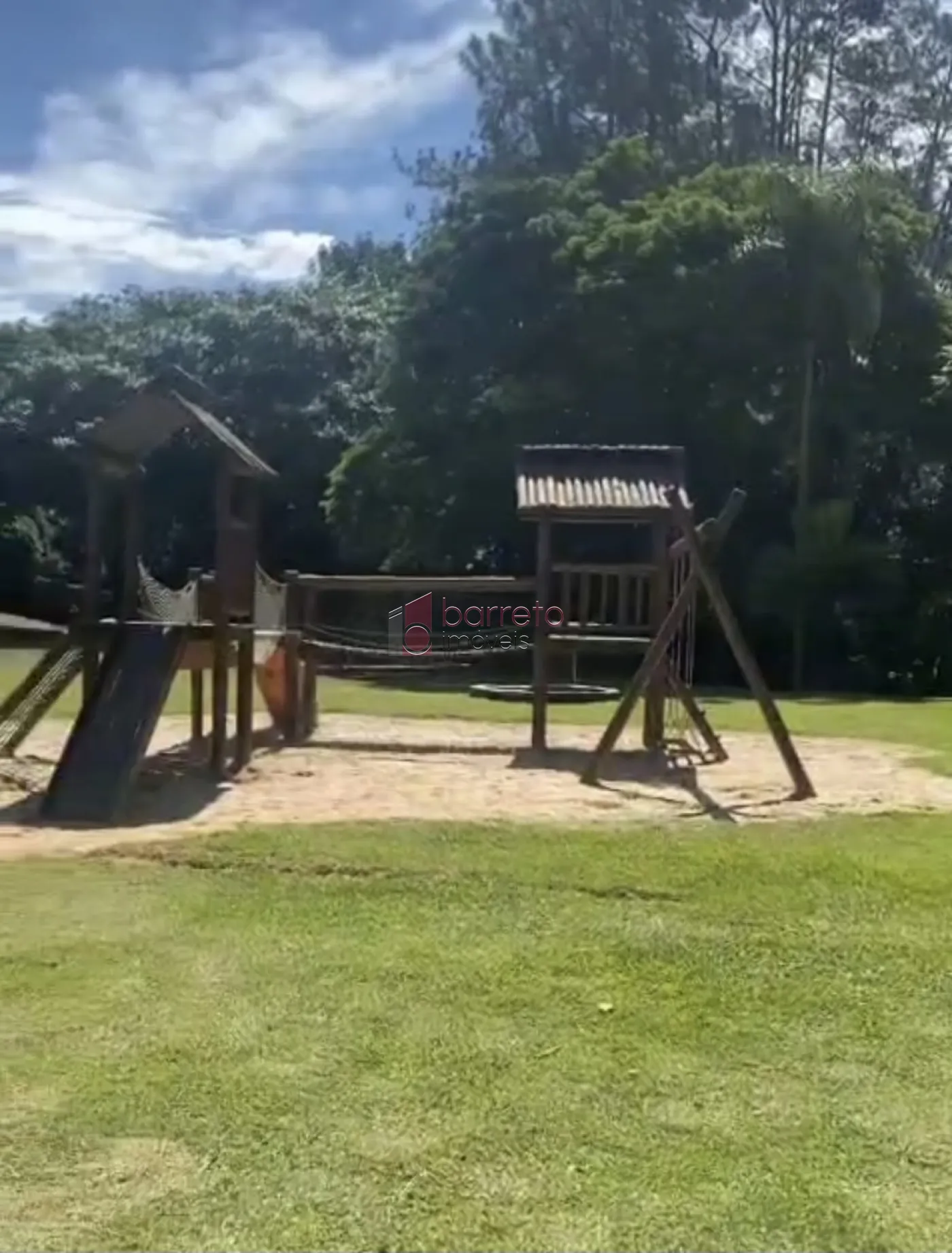 TERRENO À VENDA NO CONDOMÍNIO BOSQUE DOS PIRES EM ITATIBA/SP