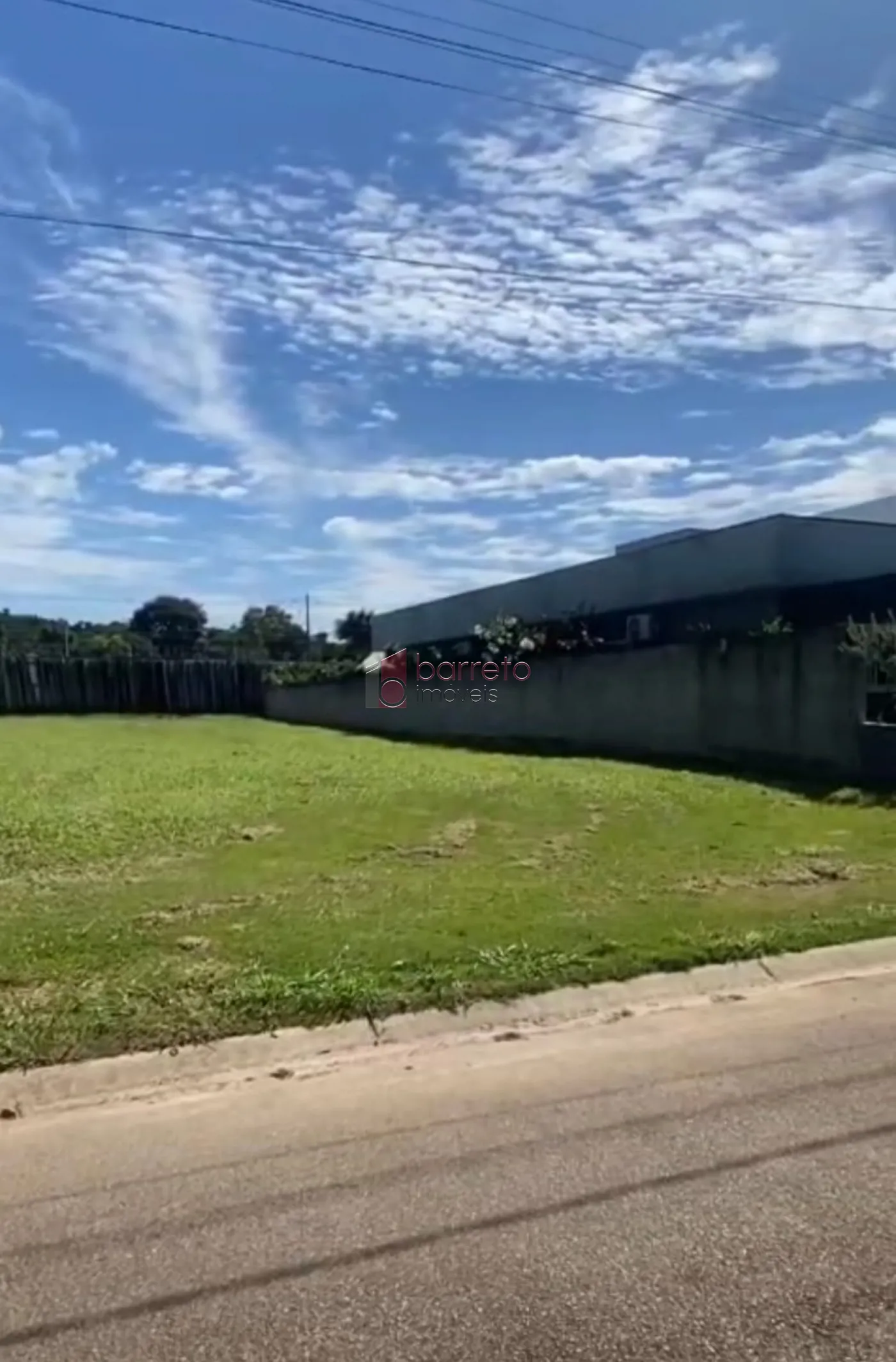 TERRENO À VENDA NO CONDOMÍNIO BOSQUE DOS PIRES EM ITATIBA/SP