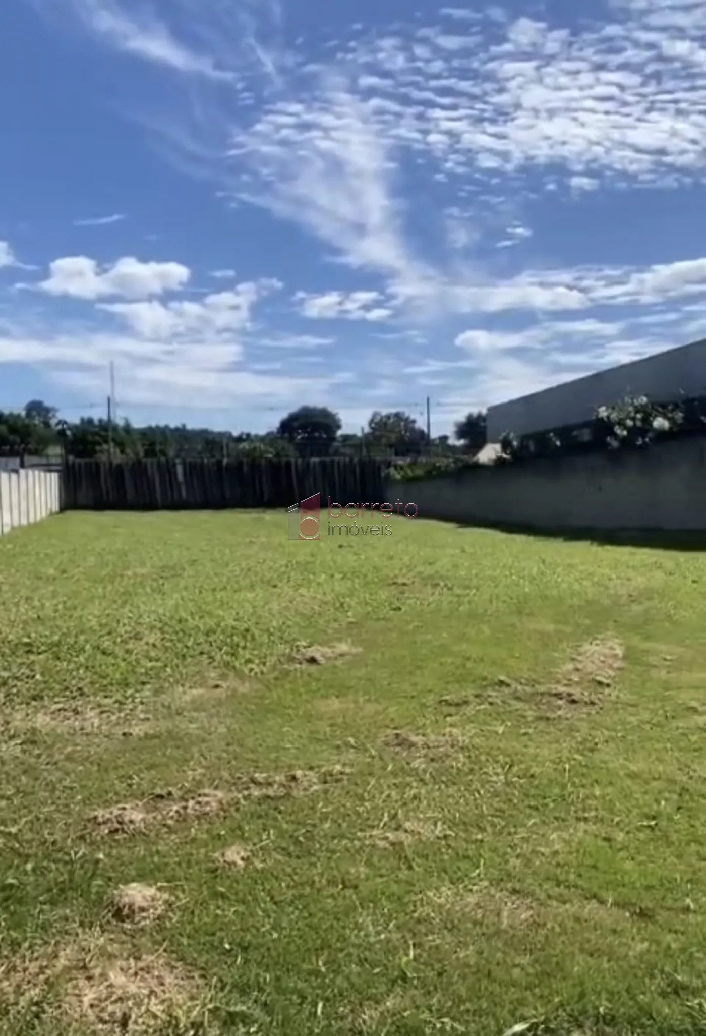 TERRENO À VENDA NO CONDOMÍNIO BOSQUE DOS PIRES EM ITATIBA/SP