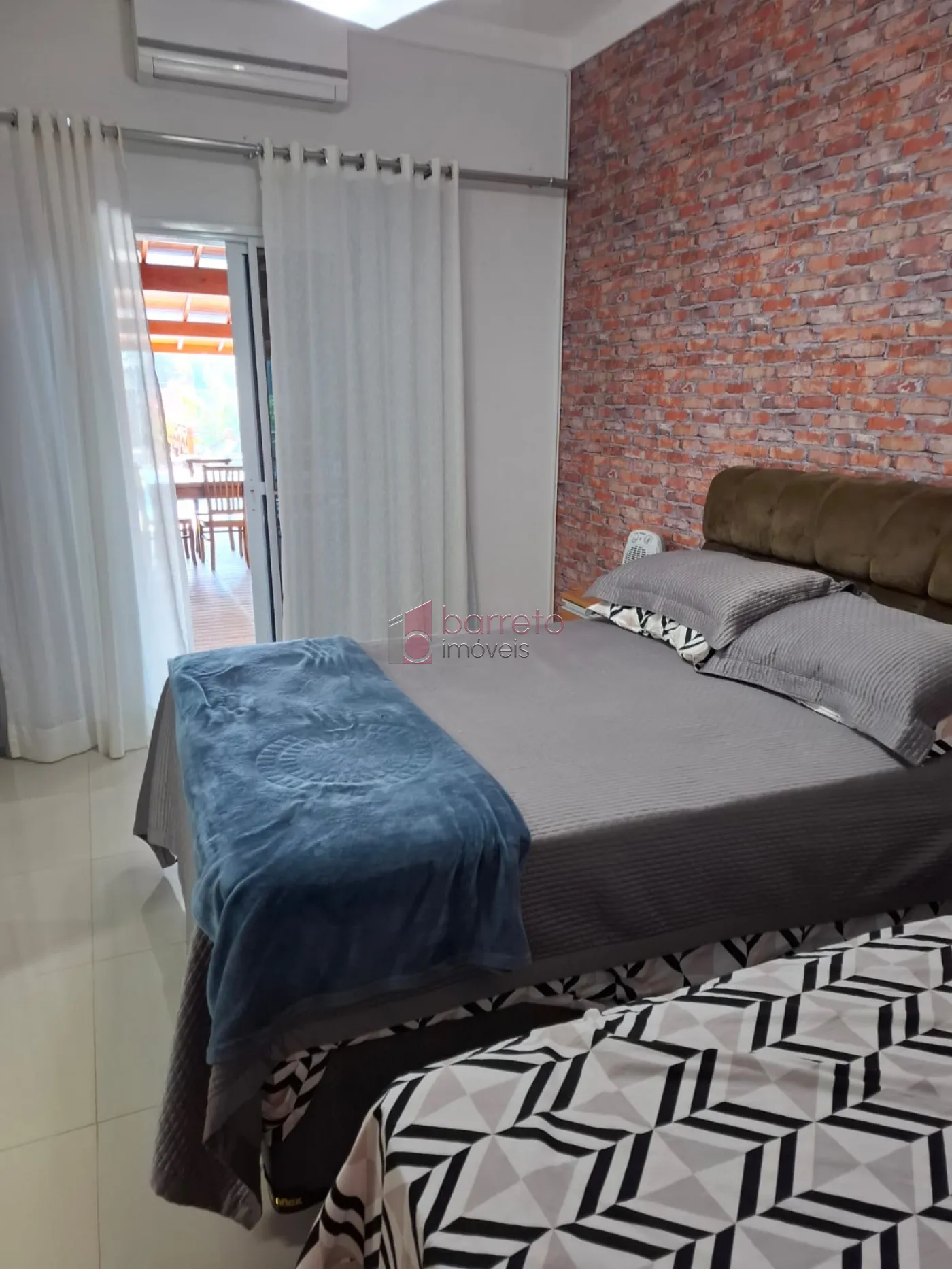 CASA DE ALTO PADRÃO À VENDA NO CONDOMÍNIO VIVENDAS DO JAPI EM JUNDIAÍ/SP