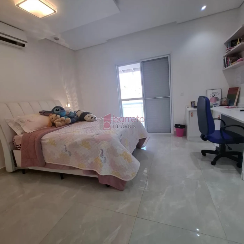 CASA DE ALTO PADRÃO À VENDA NO CONDOMÍNIO VIVENDAS DO JAPI EM JUNDIAÍ/SP