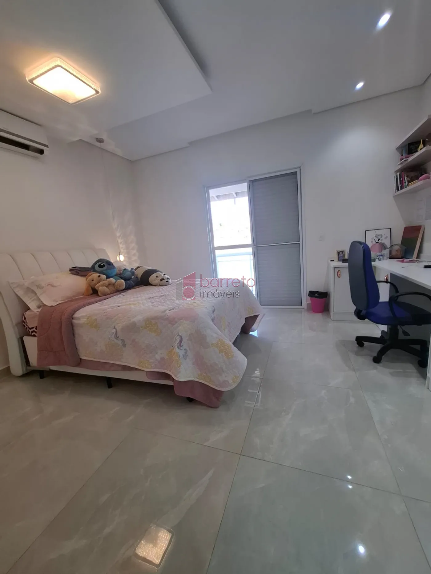 CASA DE ALTO PADRÃO À VENDA NO CONDOMÍNIO VIVENDAS DO JAPI EM JUNDIAÍ/SP