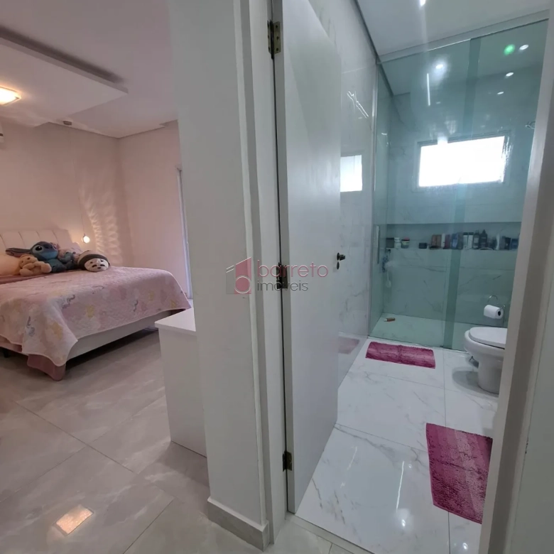 CASA DE ALTO PADRÃO À VENDA NO CONDOMÍNIO VIVENDAS DO JAPI EM JUNDIAÍ/SP