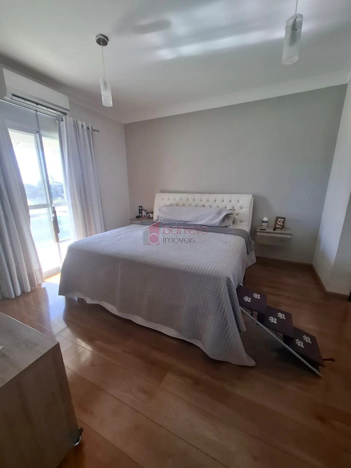 CASA DE ALTO PADRÃO À VENDA NO CONDOMÍNIO VIVENDAS DO JAPI EM JUNDIAÍ/SP