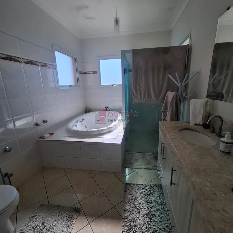 CASA DE ALTO PADRÃO À VENDA NO CONDOMÍNIO VIVENDAS DO JAPI EM JUNDIAÍ/SP