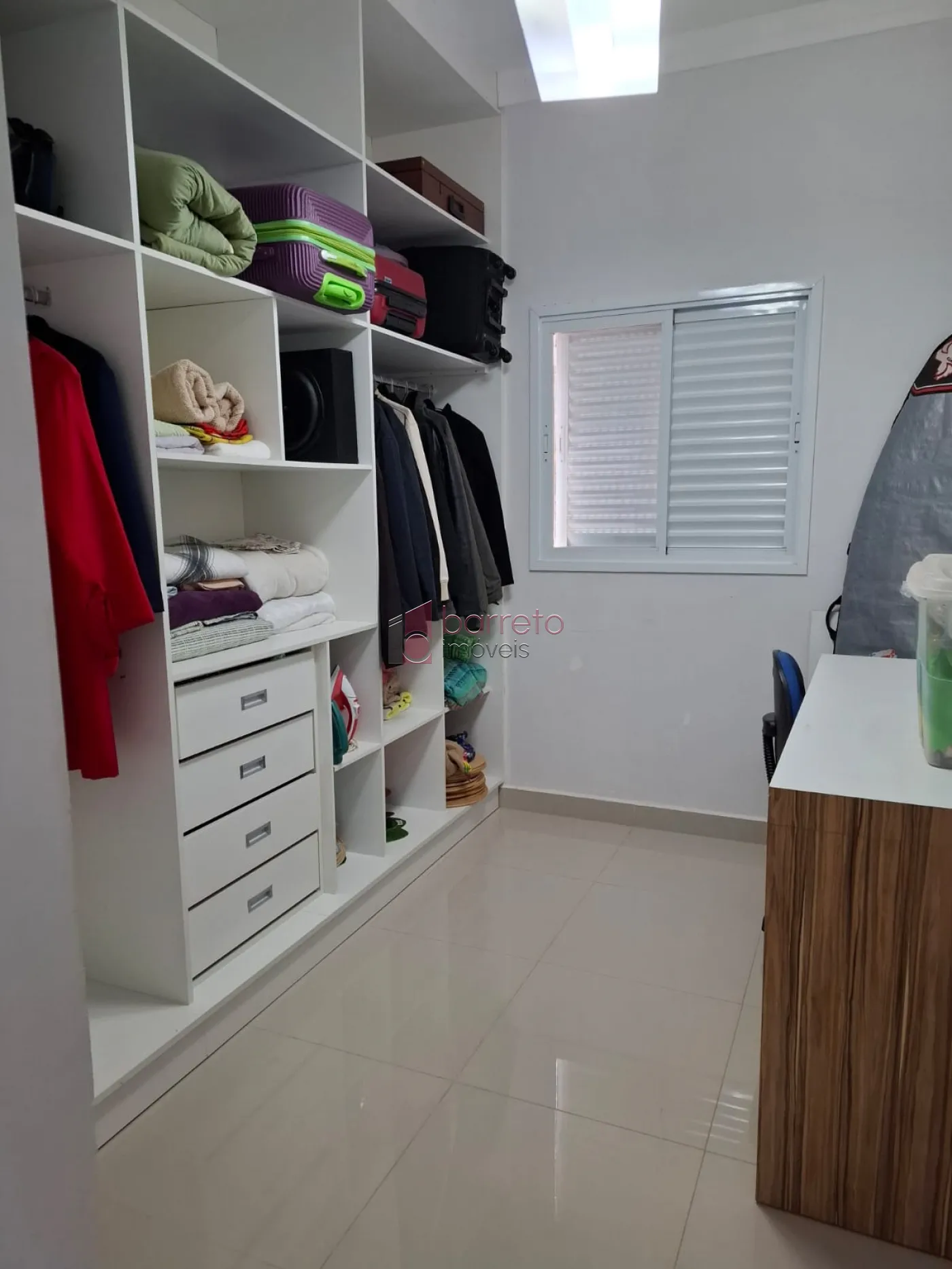 CASA DE ALTO PADRÃO À VENDA NO CONDOMÍNIO VIVENDAS DO JAPI EM JUNDIAÍ/SP