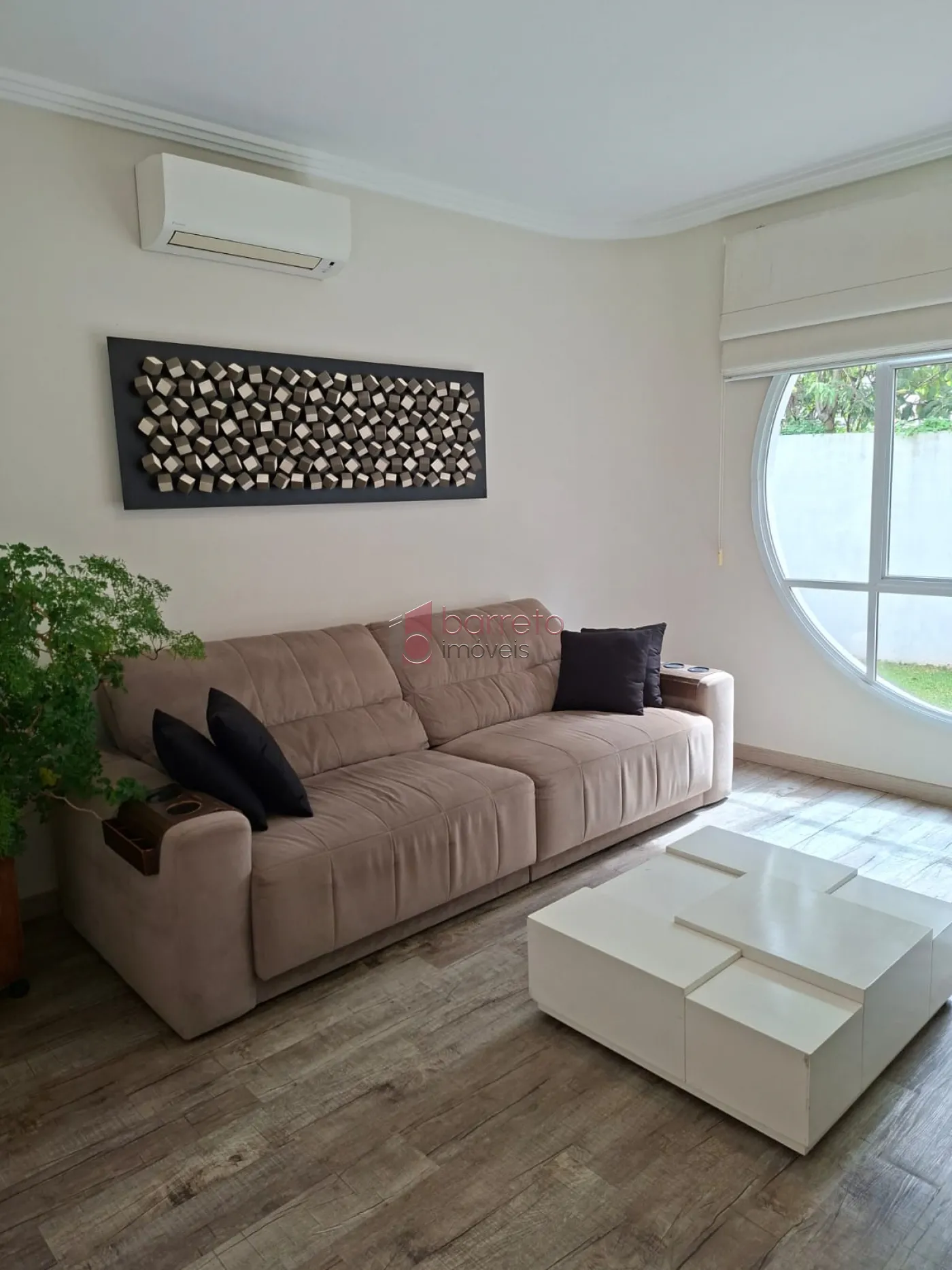 CASA COM 04 SUÍTES À VENDA NO CONDOMÍNIO TERRAS DE SANTA TERESA EM ITUPEVA/SP