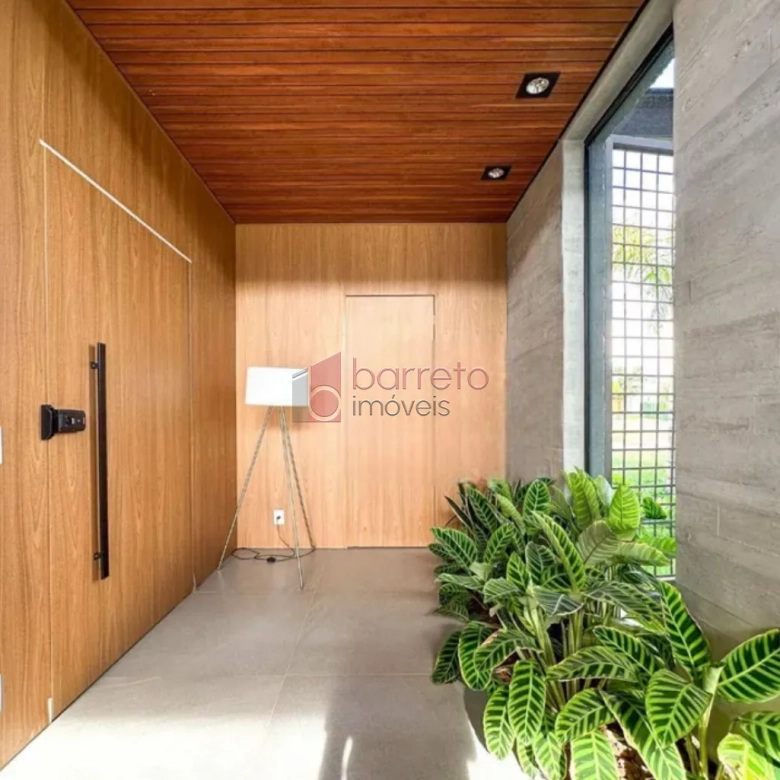 SOBRADO À VENDA COM 03 QUARTOS – CONDOMÍNIO FAZENDA SERRA AZUL 1 – ITUPEVA/SP