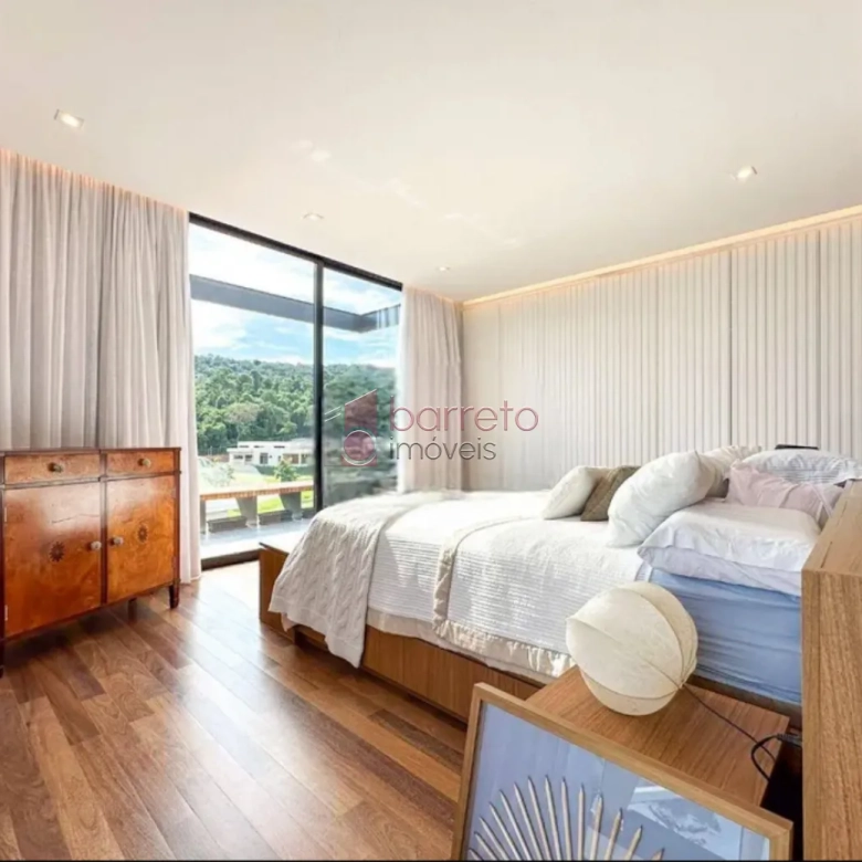 SOBRADO À VENDA COM 03 QUARTOS – CONDOMÍNIO FAZENDA SERRA AZUL 1 – ITUPEVA/SP