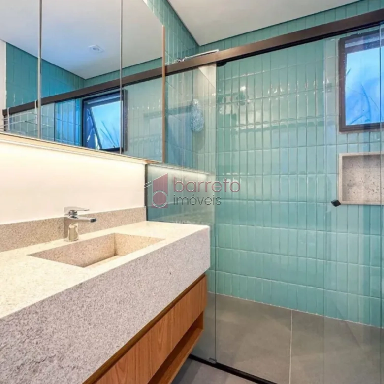 SOBRADO À VENDA COM 03 QUARTOS – CONDOMÍNIO FAZENDA SERRA AZUL 1 – ITUPEVA/SP