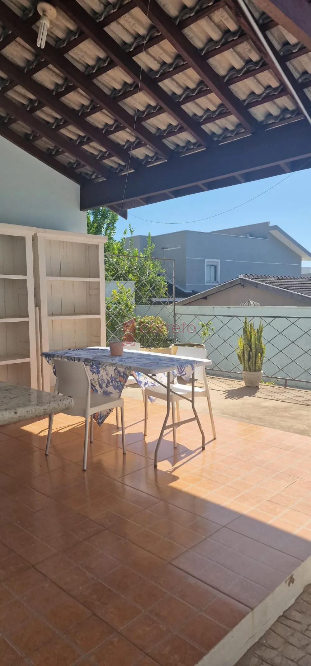 CASA TÉRREA À VENDA NO CONDOMÍNIO IBI ARAM I, ITUPEVA-SP.