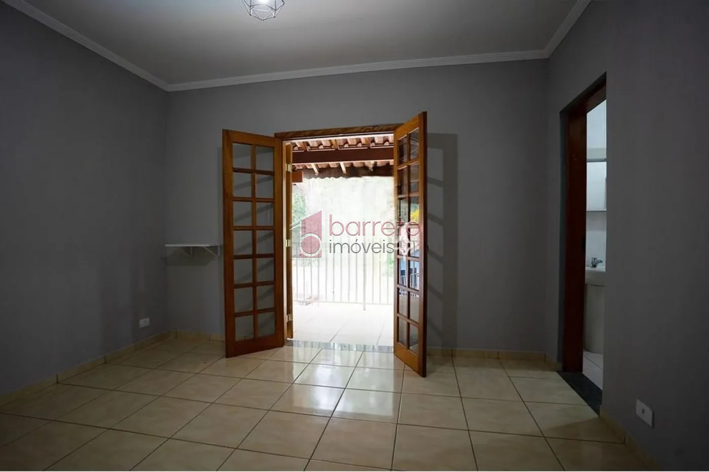 CASA TÉRREA PARA VENDA E LOCAÇÃO NO CONDOMÍNIO RESIDENCIAL DOS LAGOS – ITUPEVA/SP