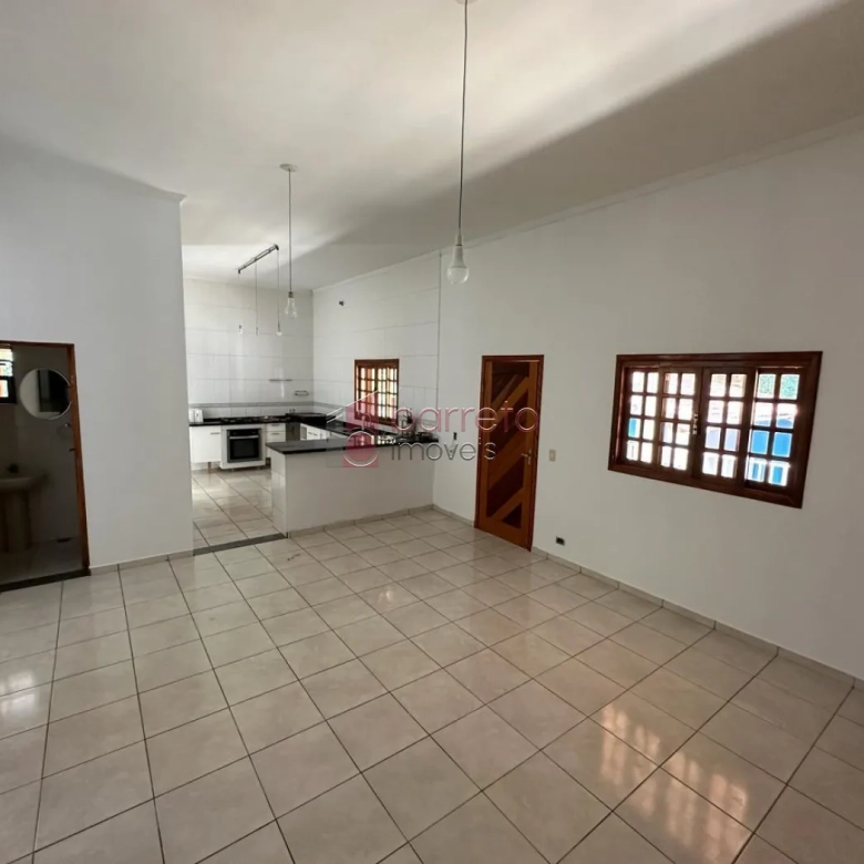 CASA TÉRREA PARA VENDA E LOCAÇÃO NO CONDOMÍNIO RESIDENCIAL DOS LAGOS – ITUPEVA/SP
