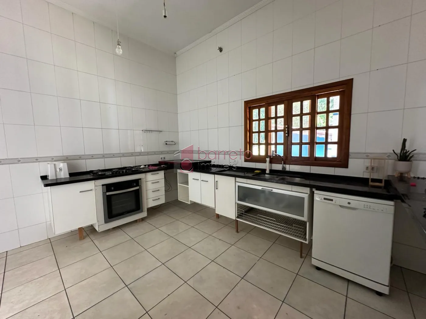 CASA TÉRREA PARA VENDA E LOCAÇÃO NO CONDOMÍNIO RESIDENCIAL DOS LAGOS – ITUPEVA/SP