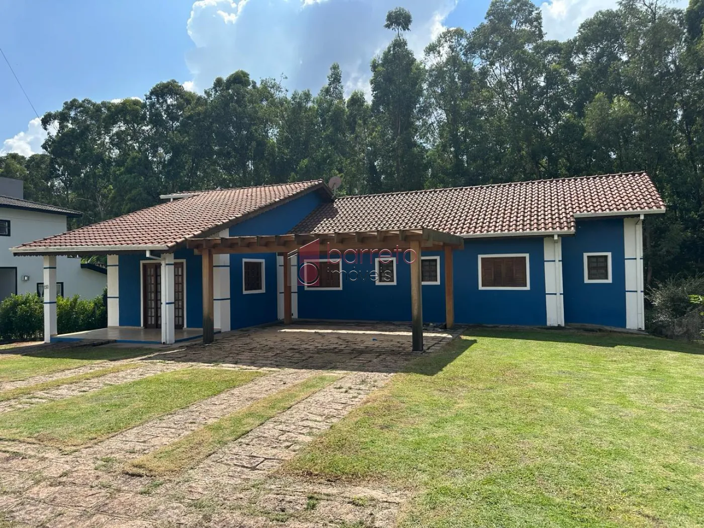 CASA TÉRREA PARA VENDA E LOCAÇÃO NO CONDOMÍNIO RESIDENCIAL DOS LAGOS – ITUPEVA/SP