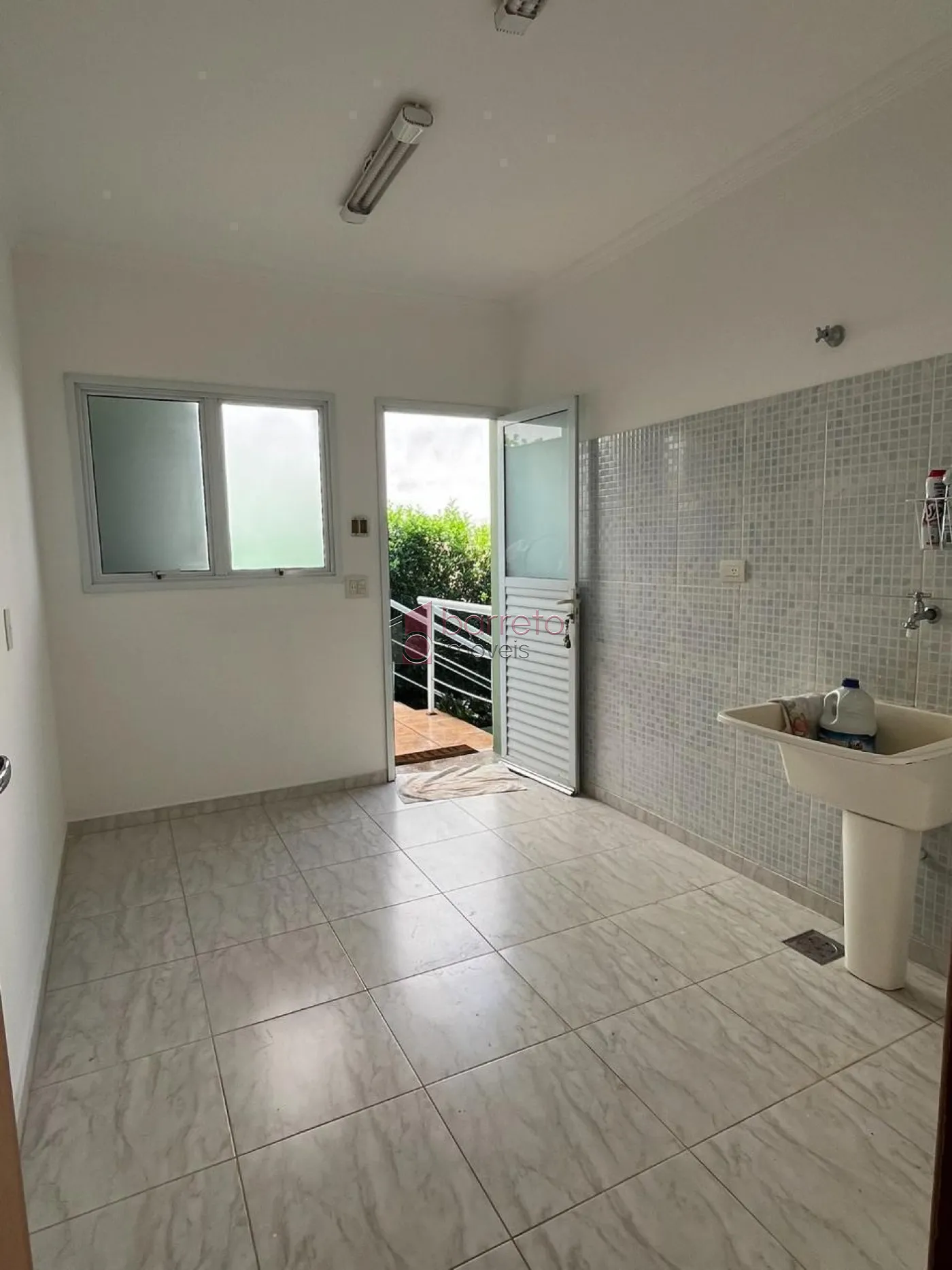 SOBRADO PARA VENDA OU LOCAÇÃO NO CONDOMÍNIO RESIDENCIAL DOS LAGOS – ITUPEVA/SP.