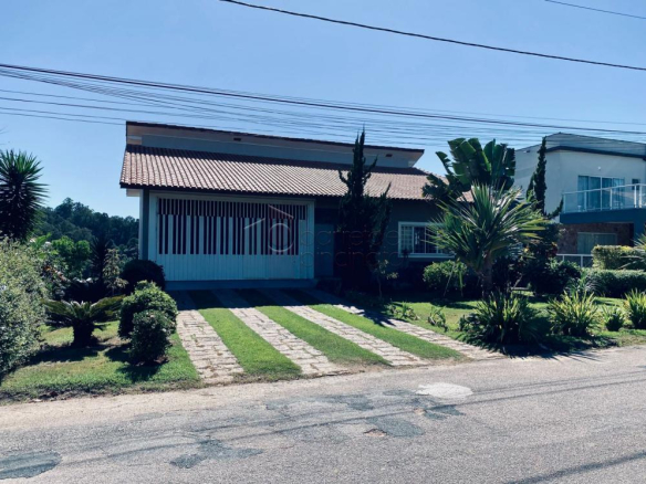 CASA SOBRADO COM 04 SUÍTES À VENDA NO CONDOMÍNIO VILLAGE MORRO ALTO – ITUPEVA/SP