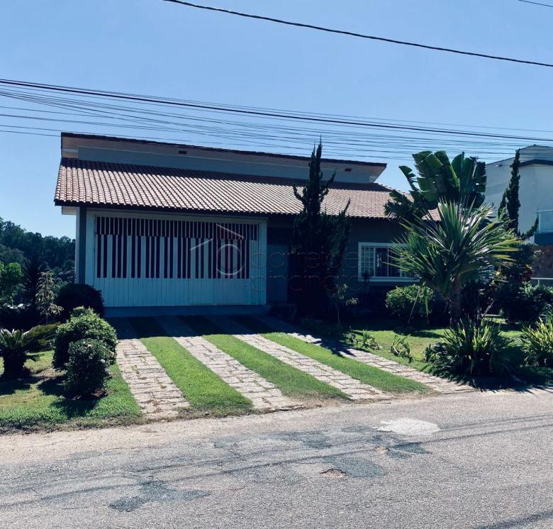 CASA SOBRADO COM 04 SUÍTES À VENDA NO CONDOMÍNIO VILLAGE MORRO ALTO – ITUPEVA/SP