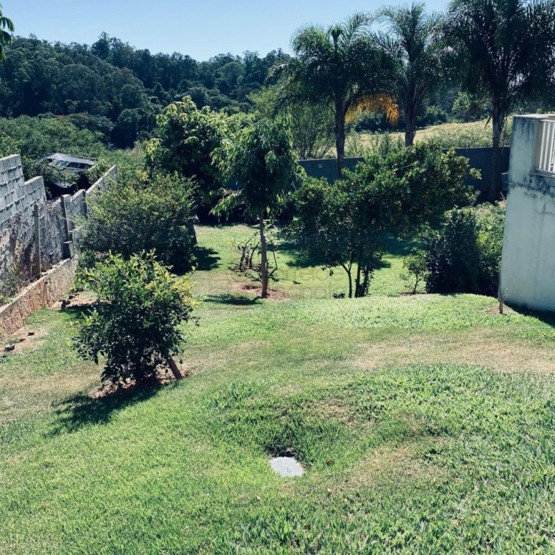 CASA SOBRADO COM 04 SUÍTES À VENDA NO CONDOMÍNIO VILLAGE MORRO ALTO – ITUPEVA/SP