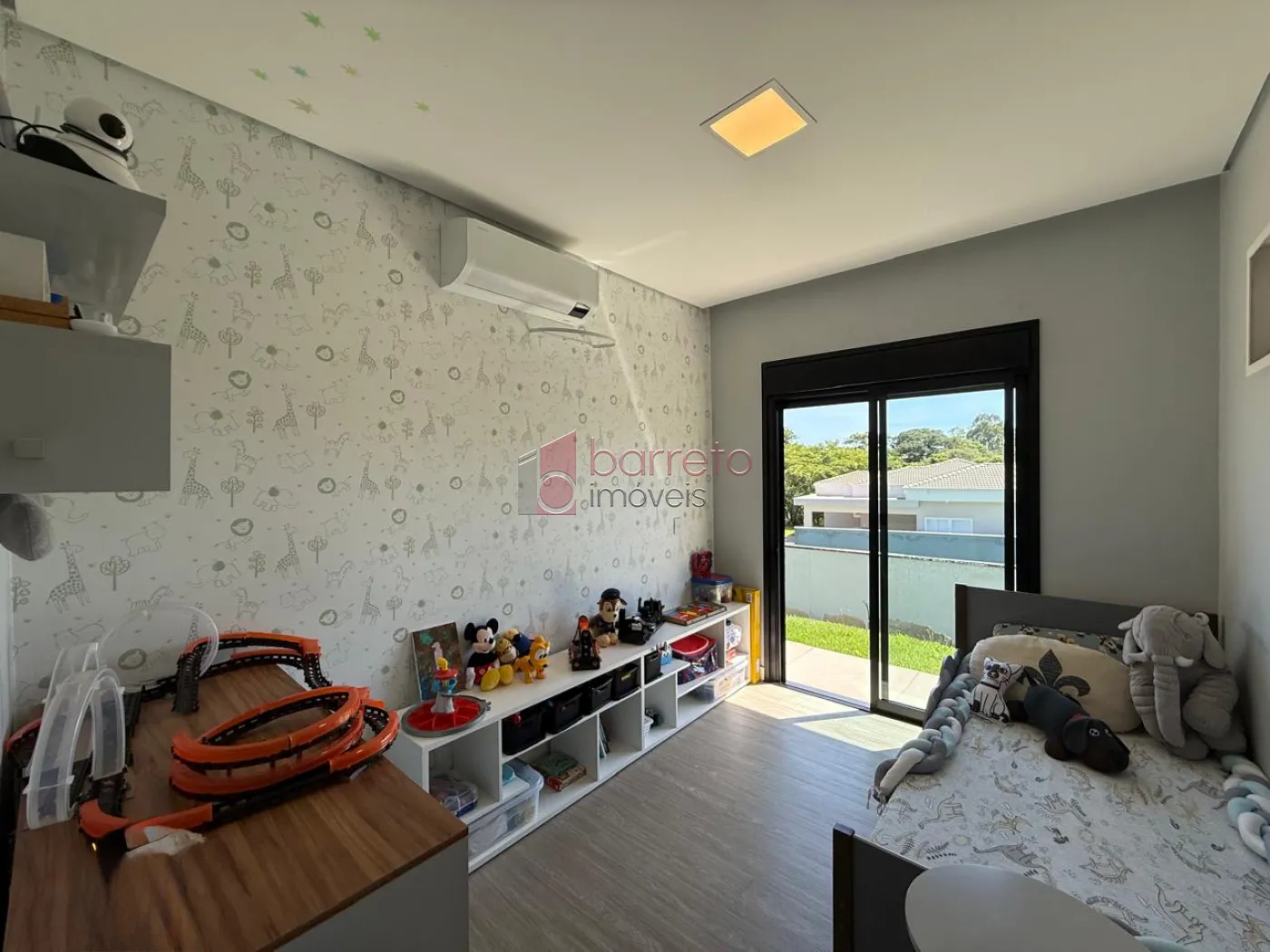 CASA TÉRREA DE ALTO PADRÃO COM 03 SUÍTES À VENDA NO CONDOMÍNIO TERRAS DA ALVORADA – JUNDIAÍ/SP