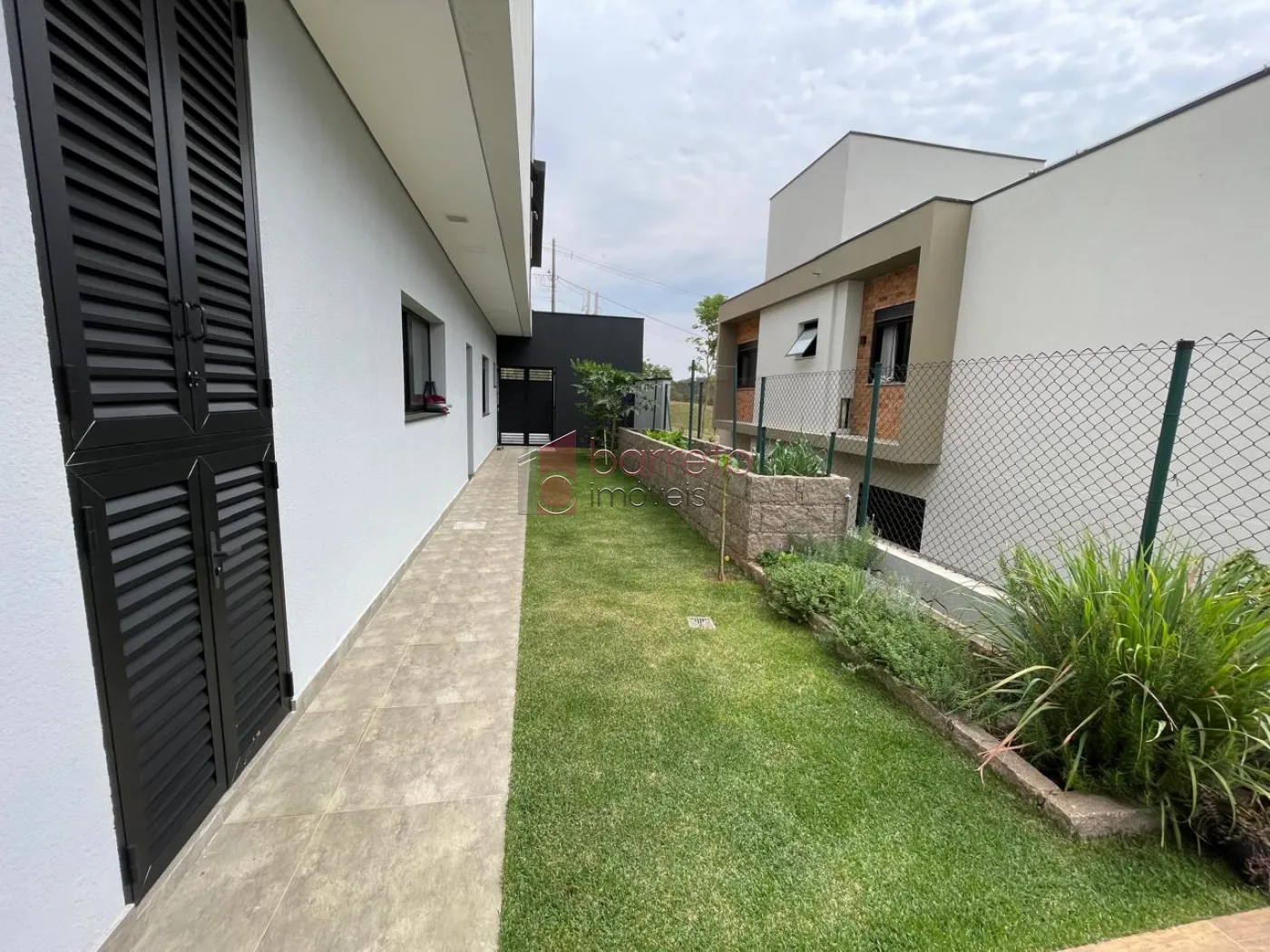 CASA À VENDA NO CONDOMÍNIO PARQUE DOS RESEDÁS EM ITUPEVA/SP