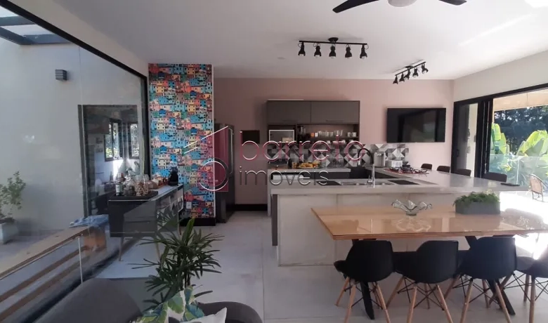 CASA PARA VENDA NO CONDOMÍNIO COLINAS DE INHANDJARA – ITUPEVA/SP