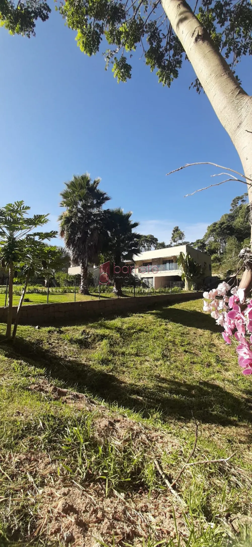 CASA PARA VENDA NO CONDOMÍNIO COLINAS DE INHANDJARA – ITUPEVA/SP