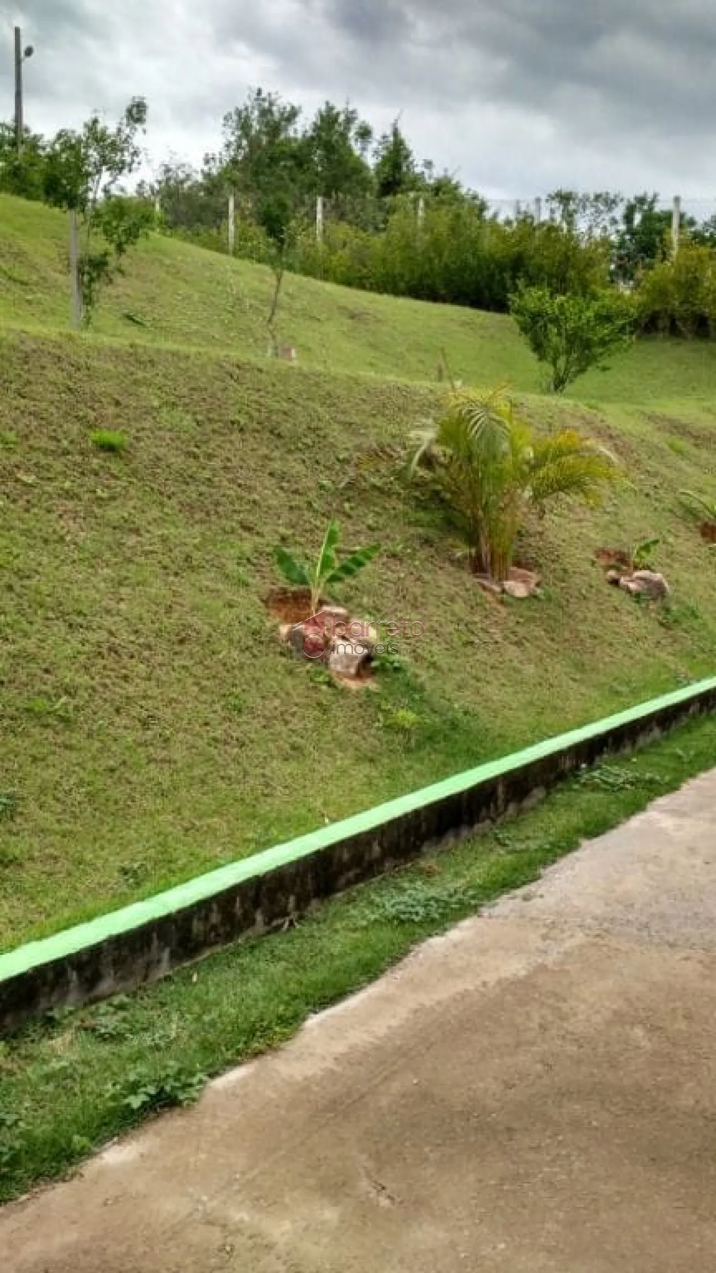 CHÁCARA À VENDA NO CONDOMÍNIO OUTEIRO DAS FLORES EM ITUPEVA/SP