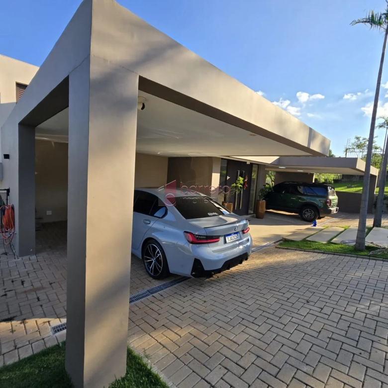SOBRADO À VENDA – 5 QUARTOS – CONDOMÍNIO SERRAZUL II – ITUPEVA/SP