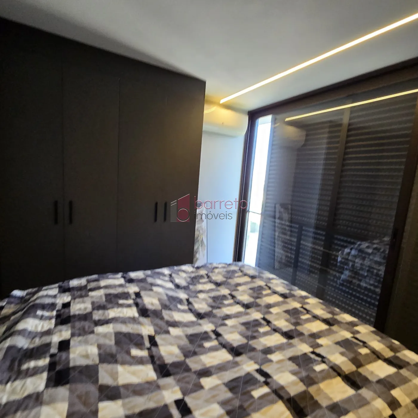 SOBRADO À VENDA – 5 QUARTOS – CONDOMÍNIO SERRAZUL II – ITUPEVA/SP