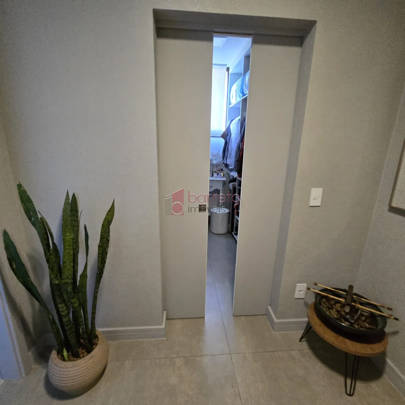 SOBRADO À VENDA – 5 QUARTOS – CONDOMÍNIO SERRAZUL II – ITUPEVA/SP
