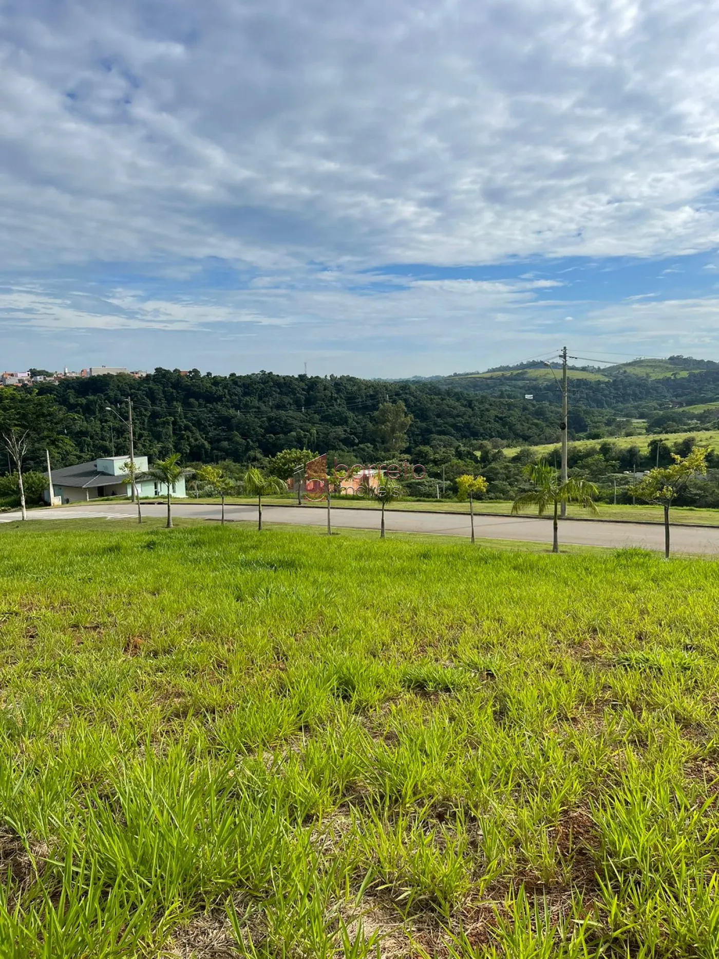 TERRENO À VENDA NO CONDOMÍNIO RESERVA SANTA MÔNICA – ITUPEVA/SP