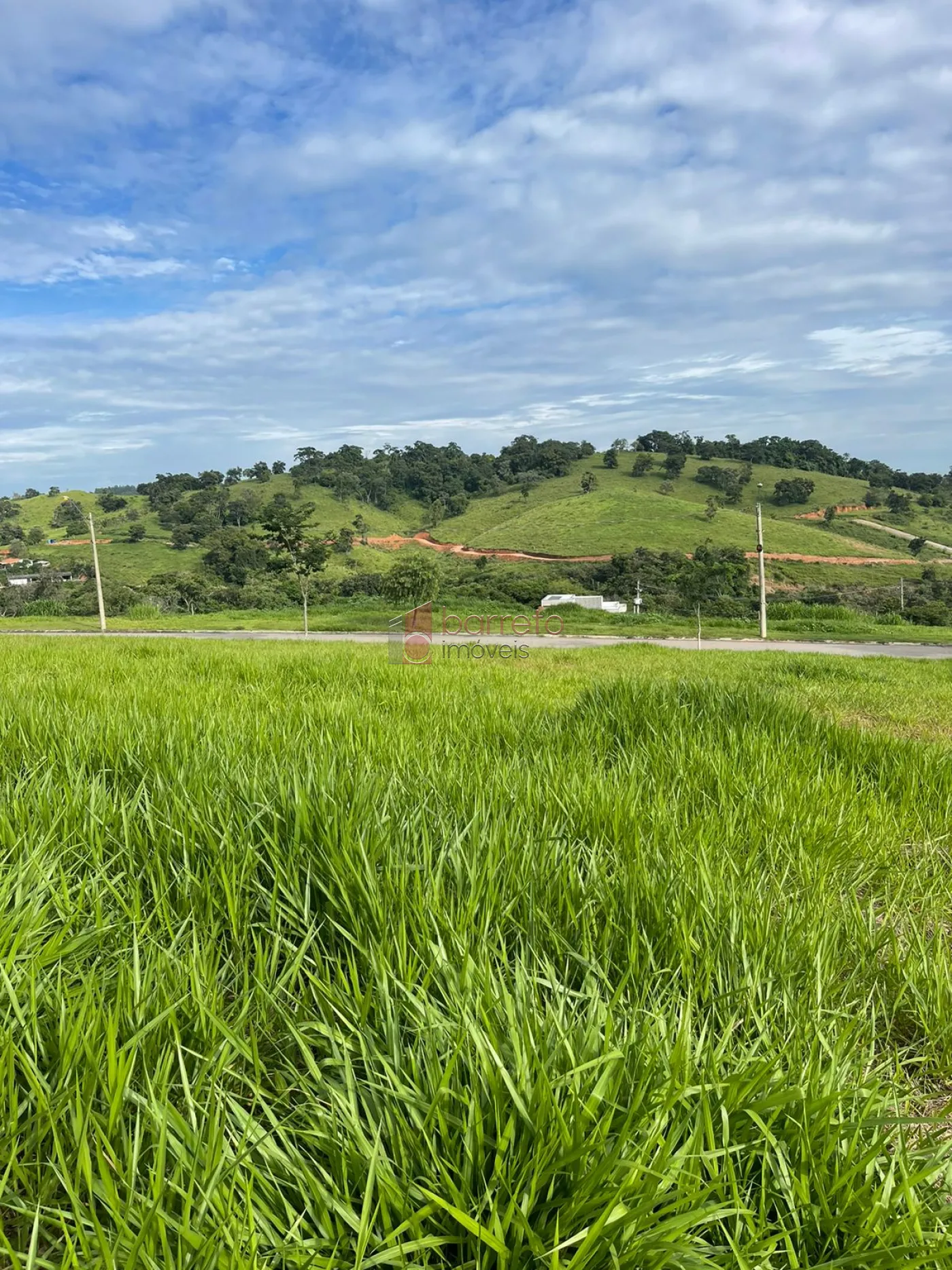 TERRENO À VENDA NO CONDOMÍNIO RESERVA SANTA MÔNICA – ITUPEVA/SP