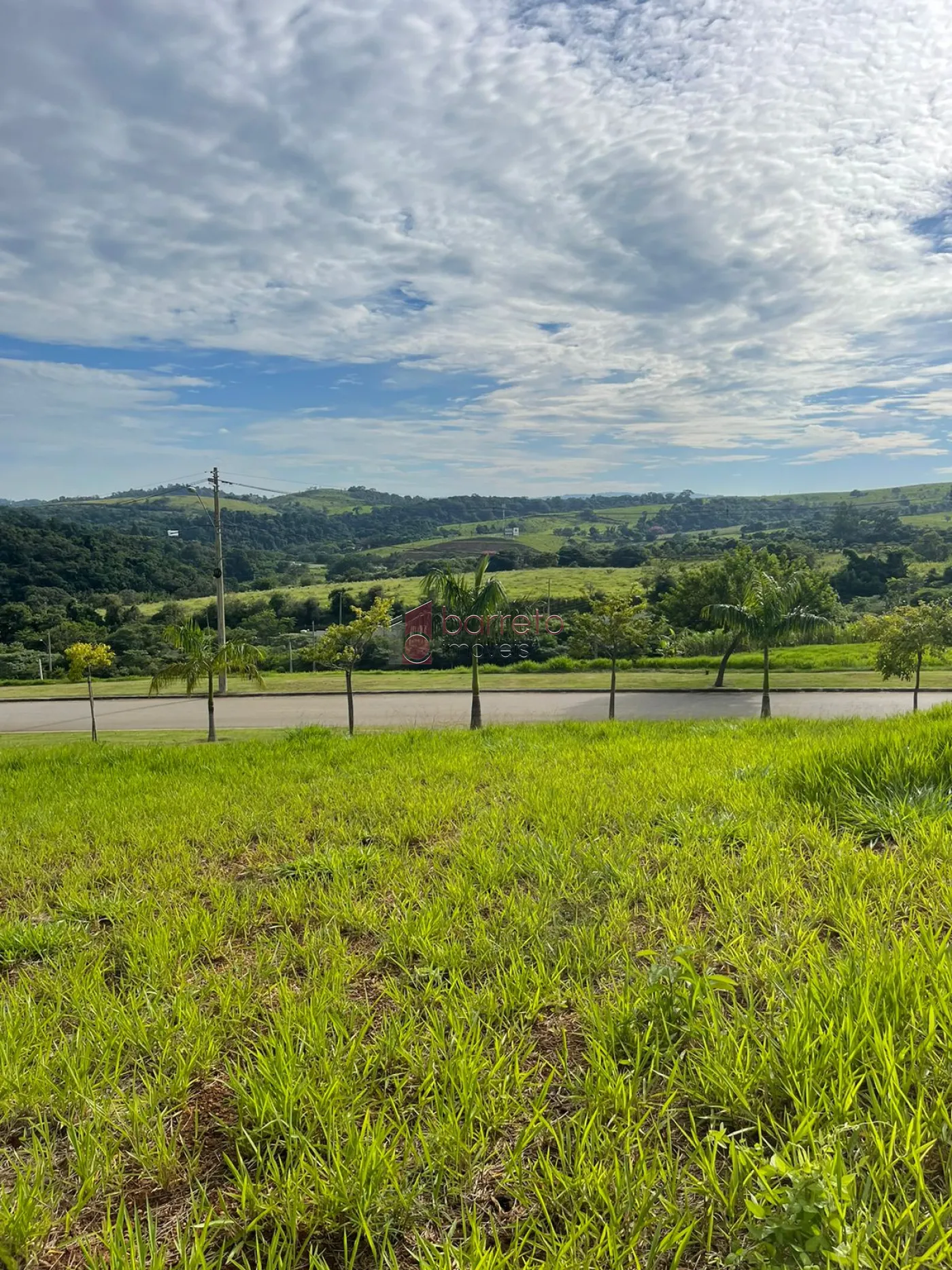 TERRENO À VENDA NO CONDOMÍNIO RESERVA SANTA MÔNICA – ITUPEVA/SP