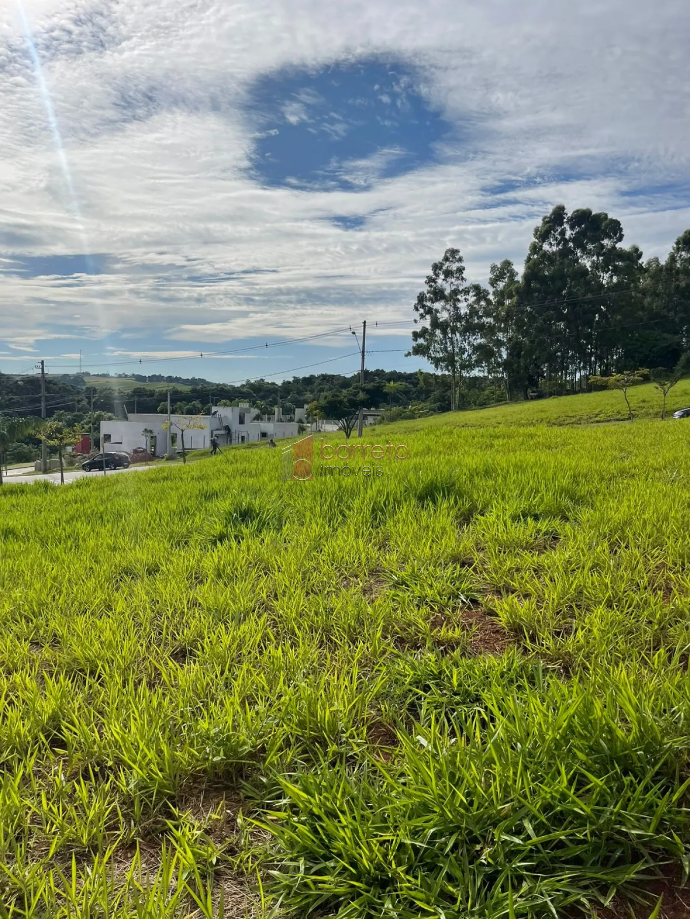 TERRENO À VENDA NO CONDOMÍNIO RESERVA SANTA MÔNICA – ITUPEVA/SP