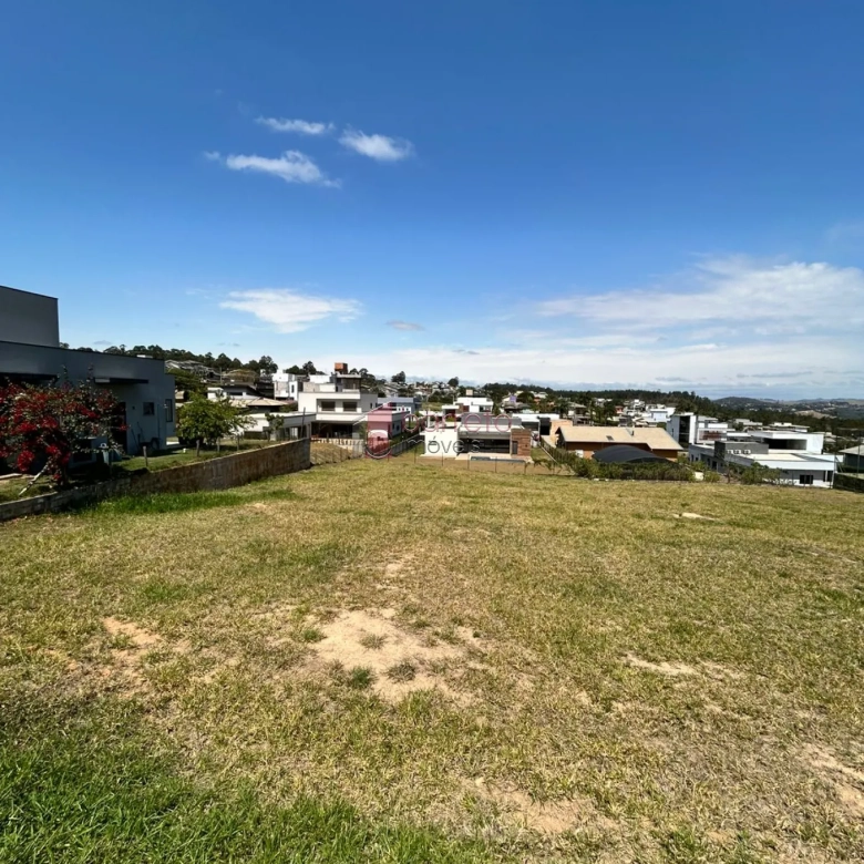 TERRENO À VENDA NO CONDOMÍNIO COLINAS DE INHANDJARA EM ITUPEVA/SP