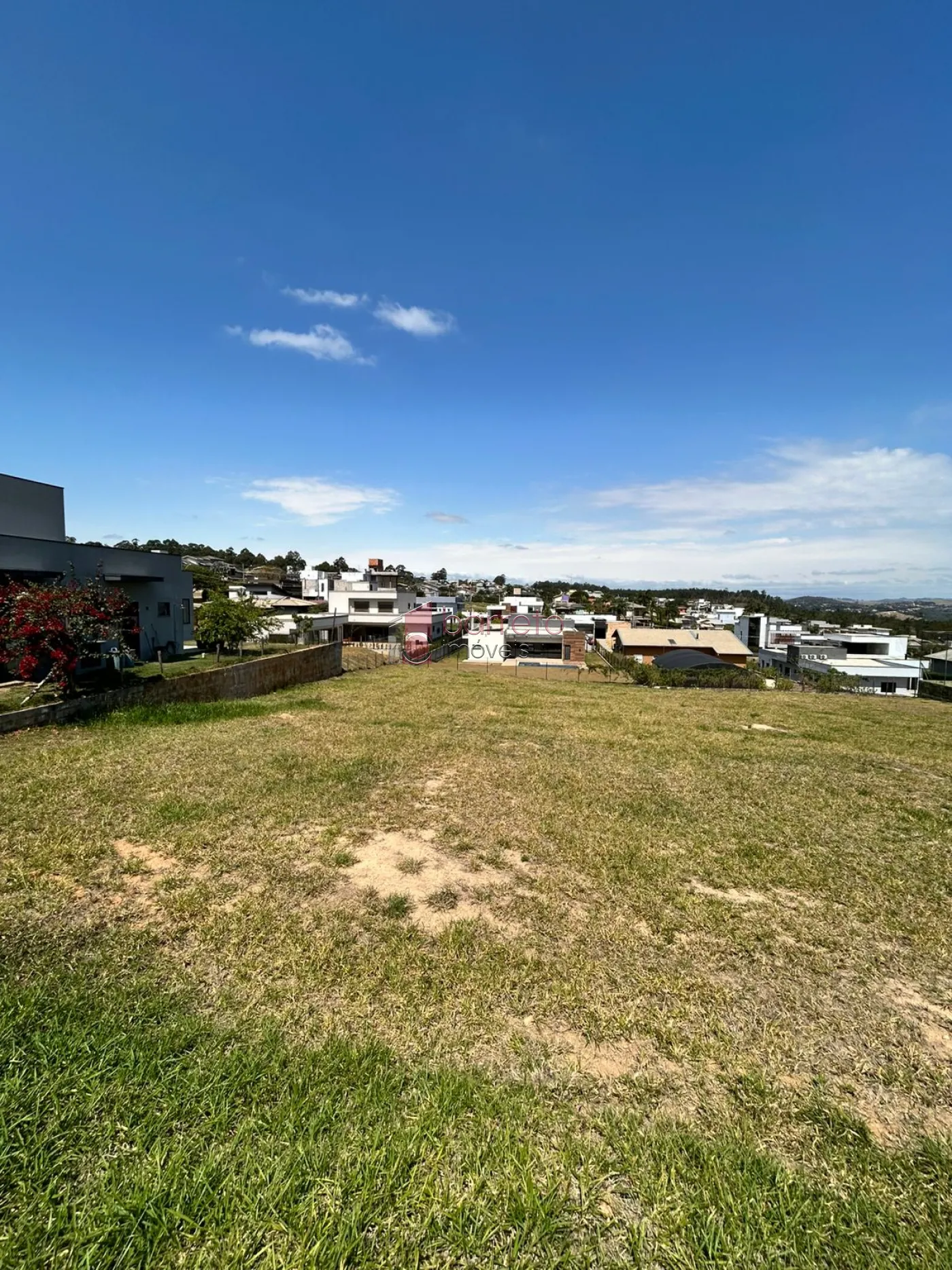 TERRENO À VENDA NO CONDOMÍNIO COLINAS DE INHANDJARA EM ITUPEVA/SP