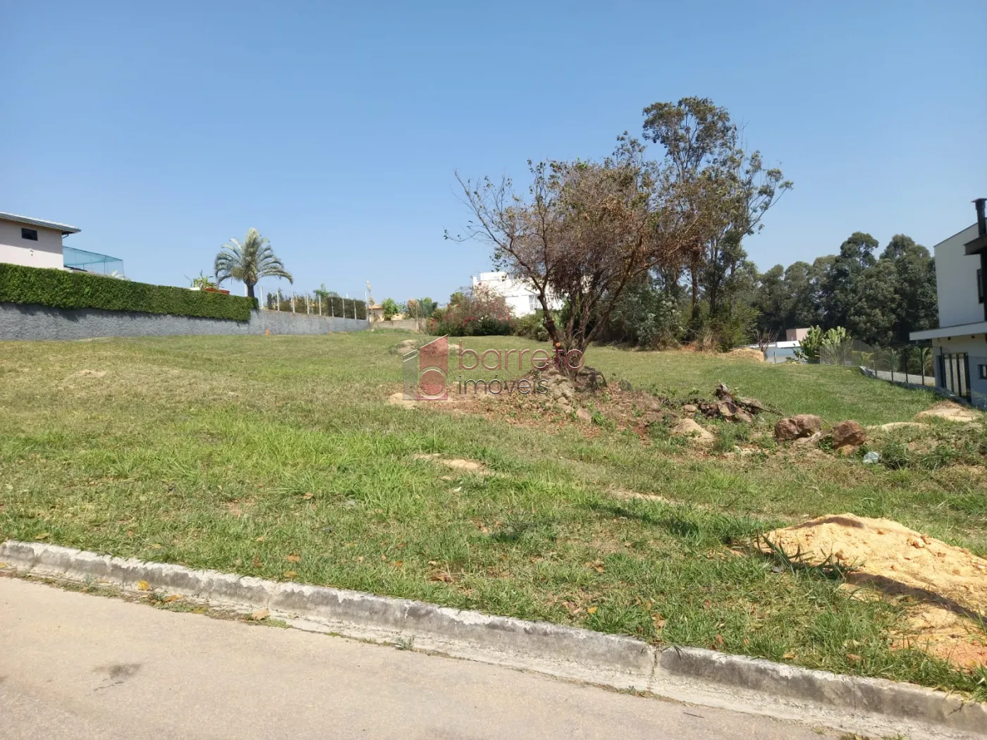 TERRENO PARA VENDA NO CONDOMÍNIO COLINAS DE INHANDJARA – ITUPEVA/SP