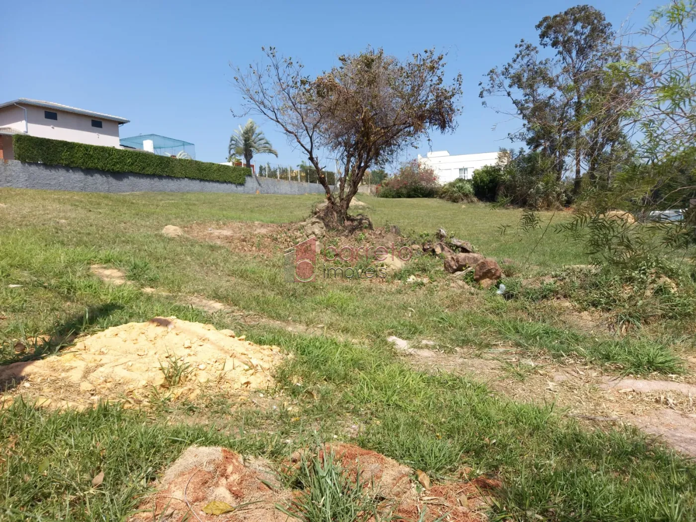 TERRENO PARA VENDA NO CONDOMÍNIO COLINAS DE INHANDJARA – ITUPEVA/SP