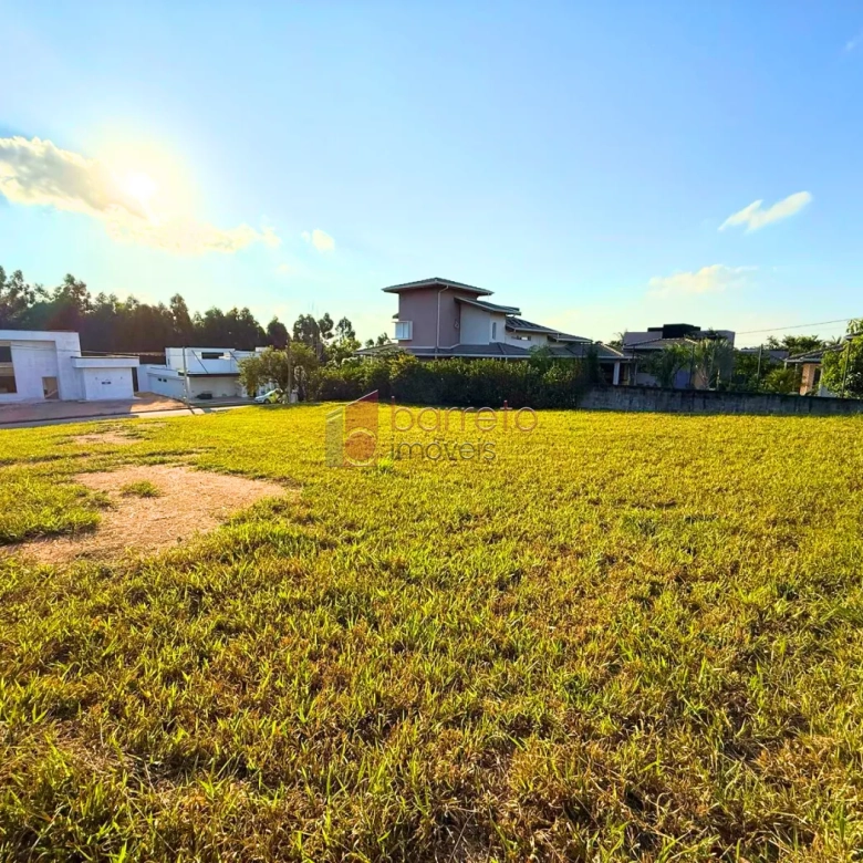 TERRENO PLANO PARA VENDA NO CONDOMÍNIO COLINAS DE INHANDJARA – ITUPEVA/SP