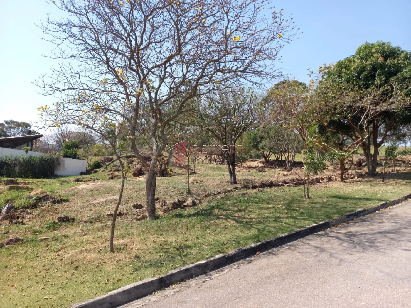 TERRENO PARA VENDA NO CONDOMÍNIO COLINAS DE INHANDJARA – ITUPEVA/SP