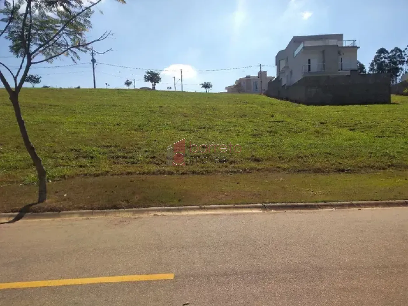 TERRENO À VENDA NO CONDOMÍNIO FECHADO IBI ARAM II EM ITUPEVA/SP