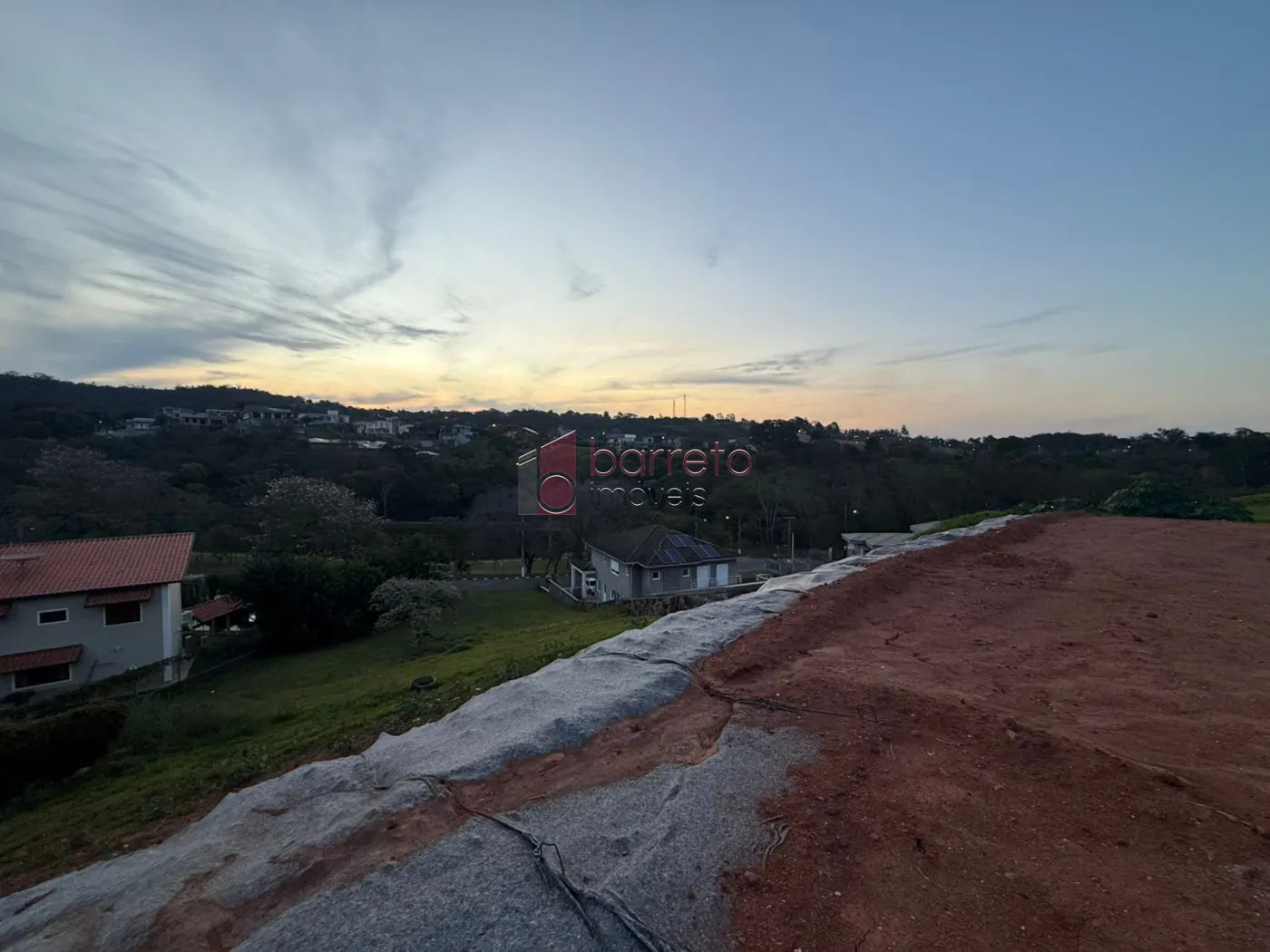 TERRENO À VENDA NO CONDOMÍNIO RESIDENCIAL DOS LAGOS EM ITUPEVA/SP