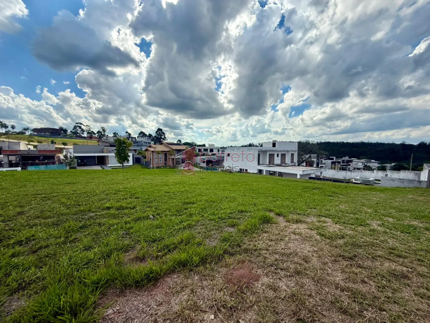 TERRENO COM ÓTIMA TOPOGRAFIA À VENDA NO CONDOMÍNIO TERRAS DA ALVORADA EM ITUPEVA/SP